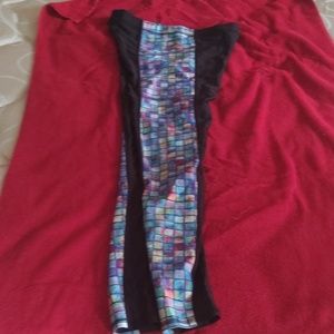 Zara terez marble colors on side of black legging